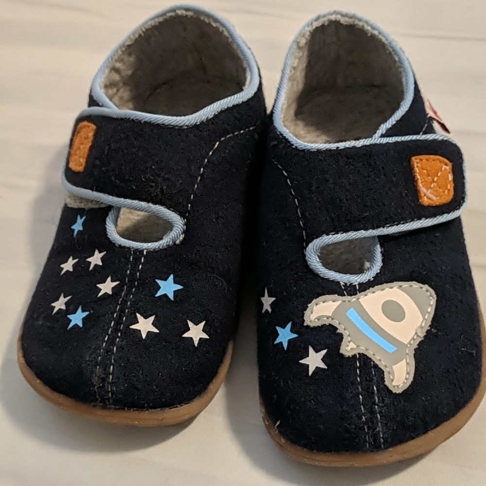 Adorable See Kai Run slippers/indoor shoes